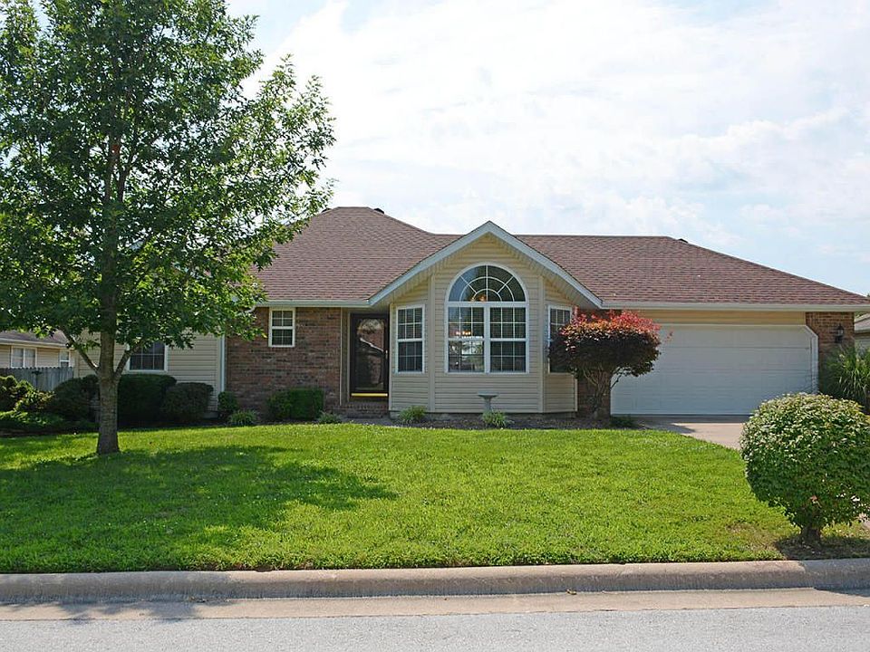 1st image of 449 N Murphy Dr