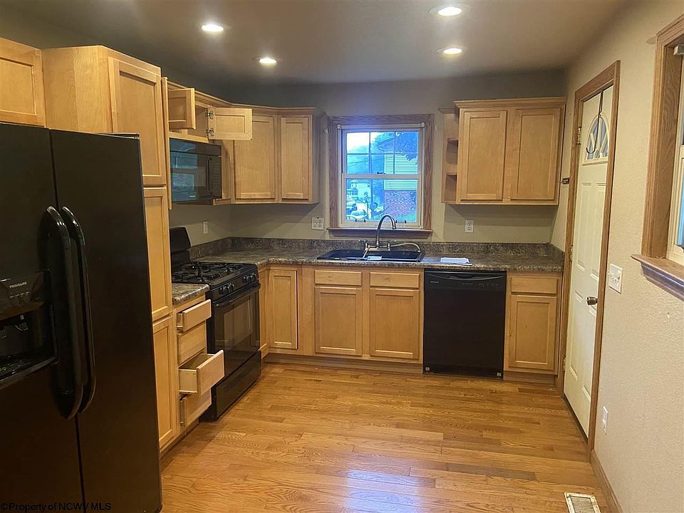 239 Diamond St, Elkins, WV 26241 Zillow