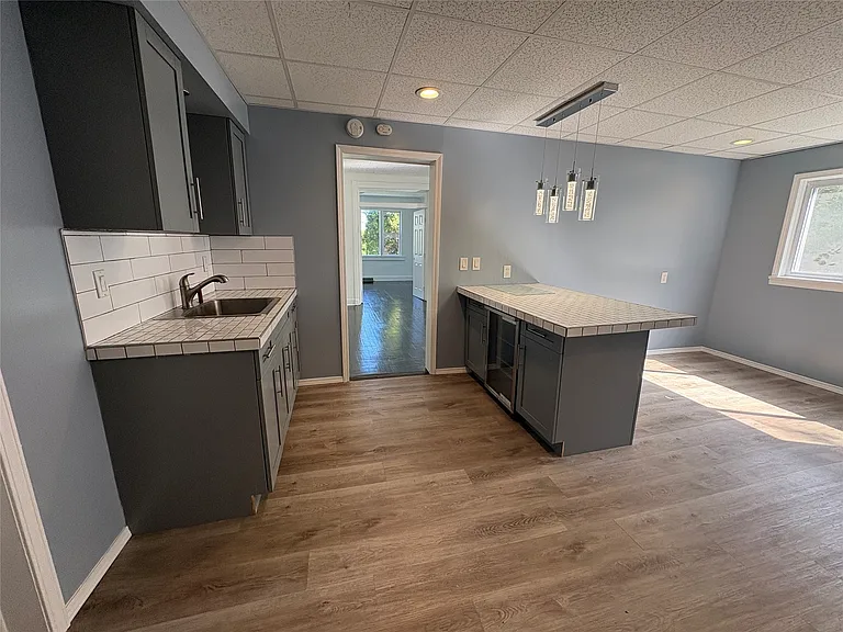86 Conklin Ave — Photo 4