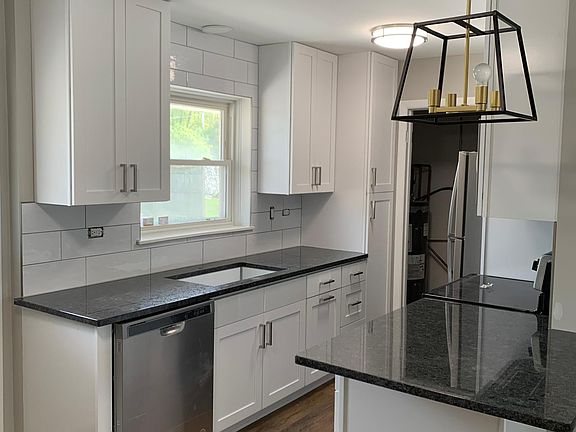 5th image of 1017 Barnsdale Rd #C