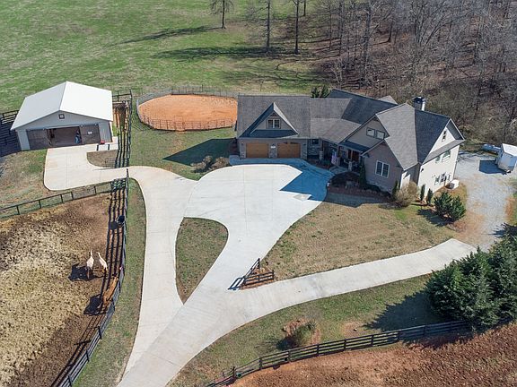 2nd image of 1050 Ricky West Rd