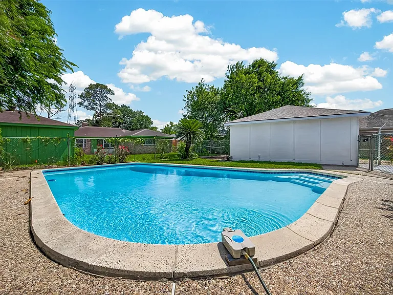 9422 Kristin Dr — Photo 44