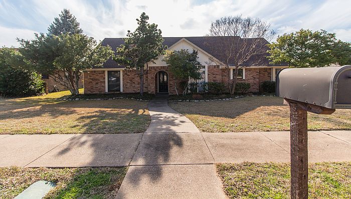 1st image of 3928 Bosque Dr