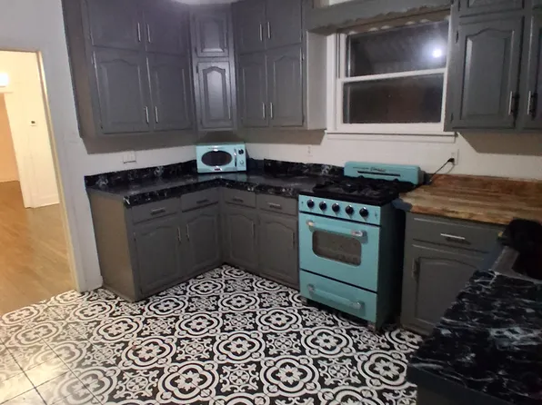 944 Riverview Ave, Kansas City, KS 66101