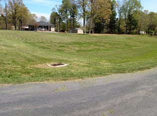 7201 Kingston Rd, Thomasville, NC 27360