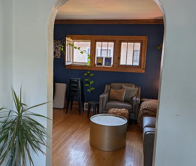 3814 Queen Ave N — Photo 3
