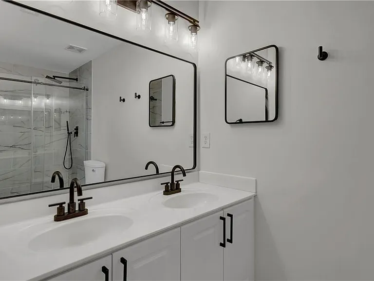 1044 Liberty Pkwy NW — Photo 15