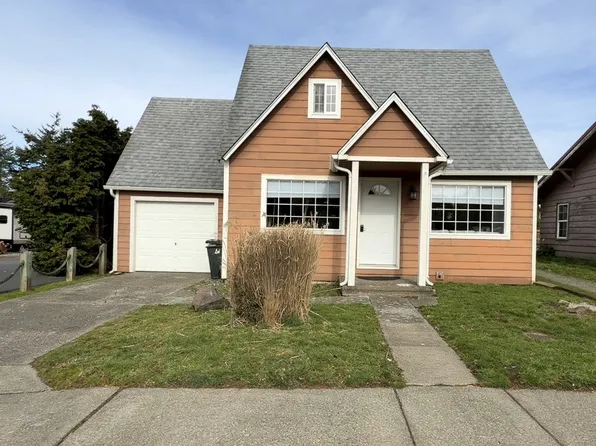 945 2nd St SE, Bandon, OR 97411