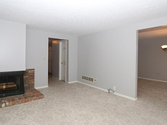5th image of 8041 Highfield Ct