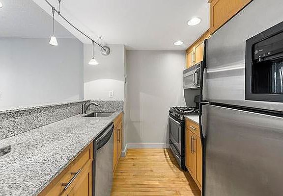 3rd image of 53 Boerum Pl APT 2H