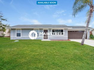 18529 Phlox Dr, Fort Myers, FL 33967