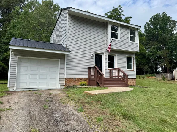 183 Ogburn Dr, South Hill, VA 23970