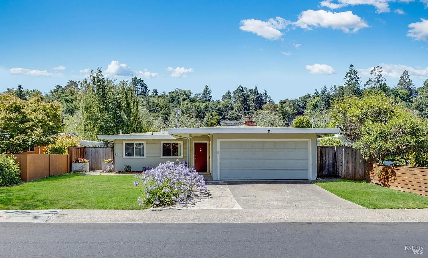 45 Meadow Drive photo 1