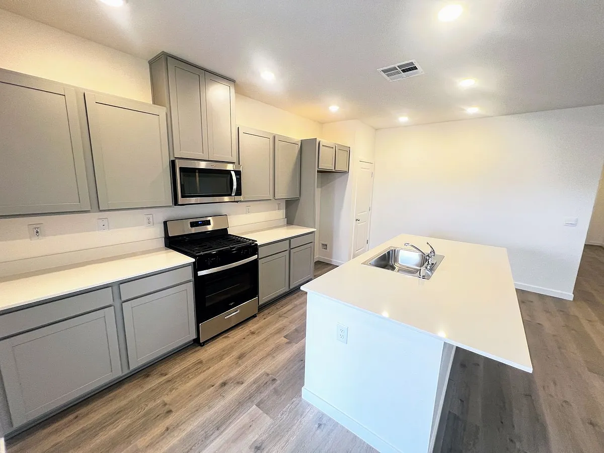 Building Photo - 850 Schell Creek Dr