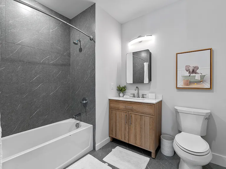 Studio Apartment- Bathroom