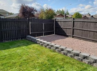 2455 NE 7th Ln, Redmond, OR 97756