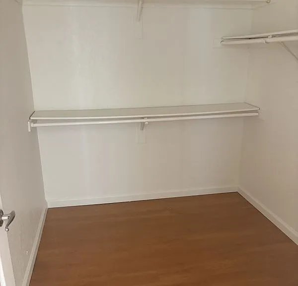 10920 Moorpark St #4 — Photo 4