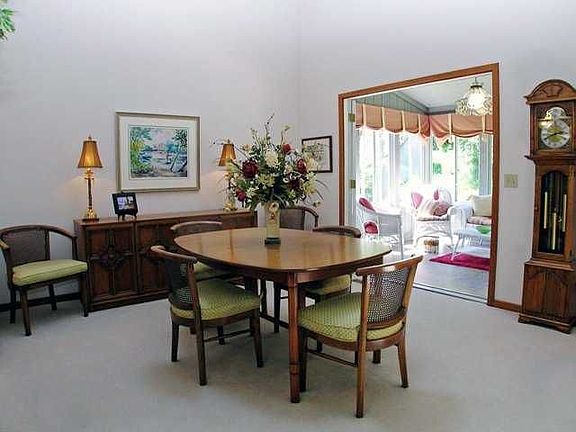 4th image of 5301 Bear Lake Dr