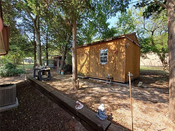 4th image of 64 Cypress Dr