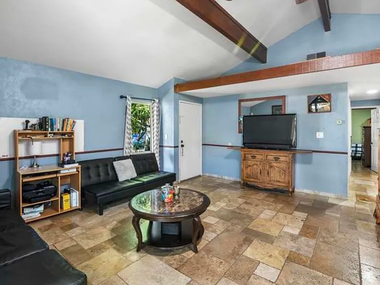 359 Los Arbolitos Blvd — Photo 8