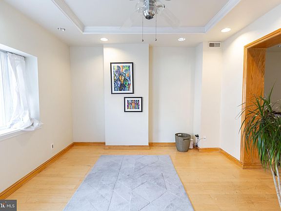 4th image of 808 Gaul St