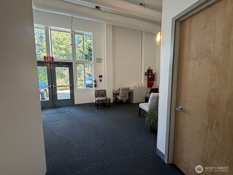 5th image of 25929 SE Issaquah Fall City Rd