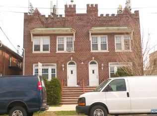 712 Bergen Blvd, Ridgefield, NJ 07657