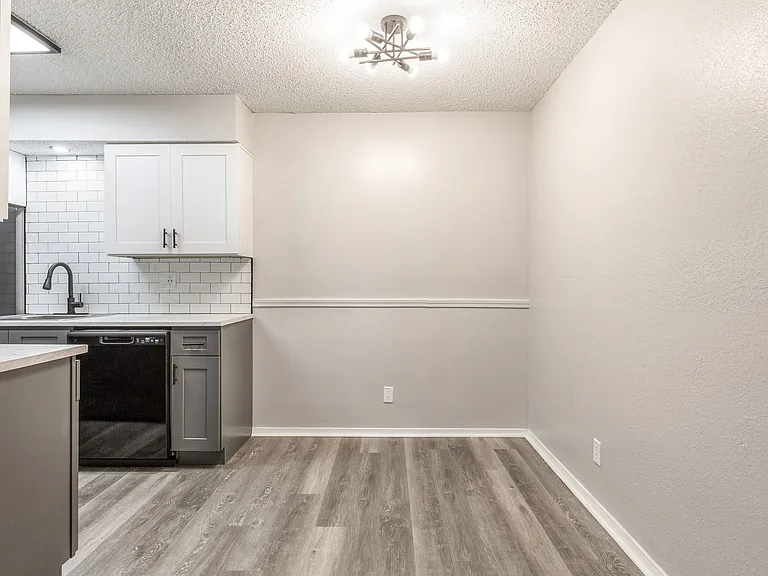 Union Point Apartments — Photo 14