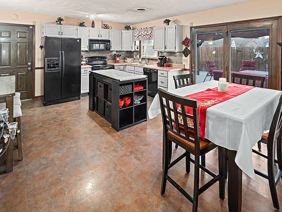 4th image of 1815 Fox Camp Ct