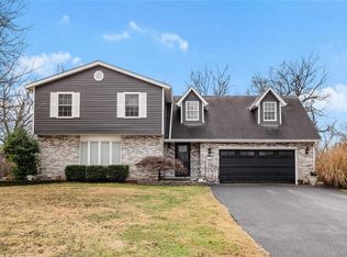 9160 Bunkum Rd, Fairview Heights, IL 62208