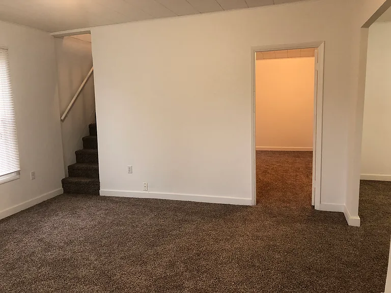 712 S Main St — Photo 13