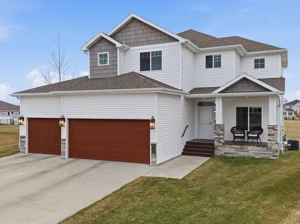6361 Deer Creek Pkwy, Fargo, ND 58104