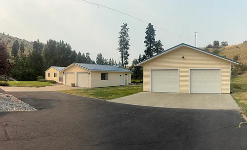 39 Peacock Ln Photo 1