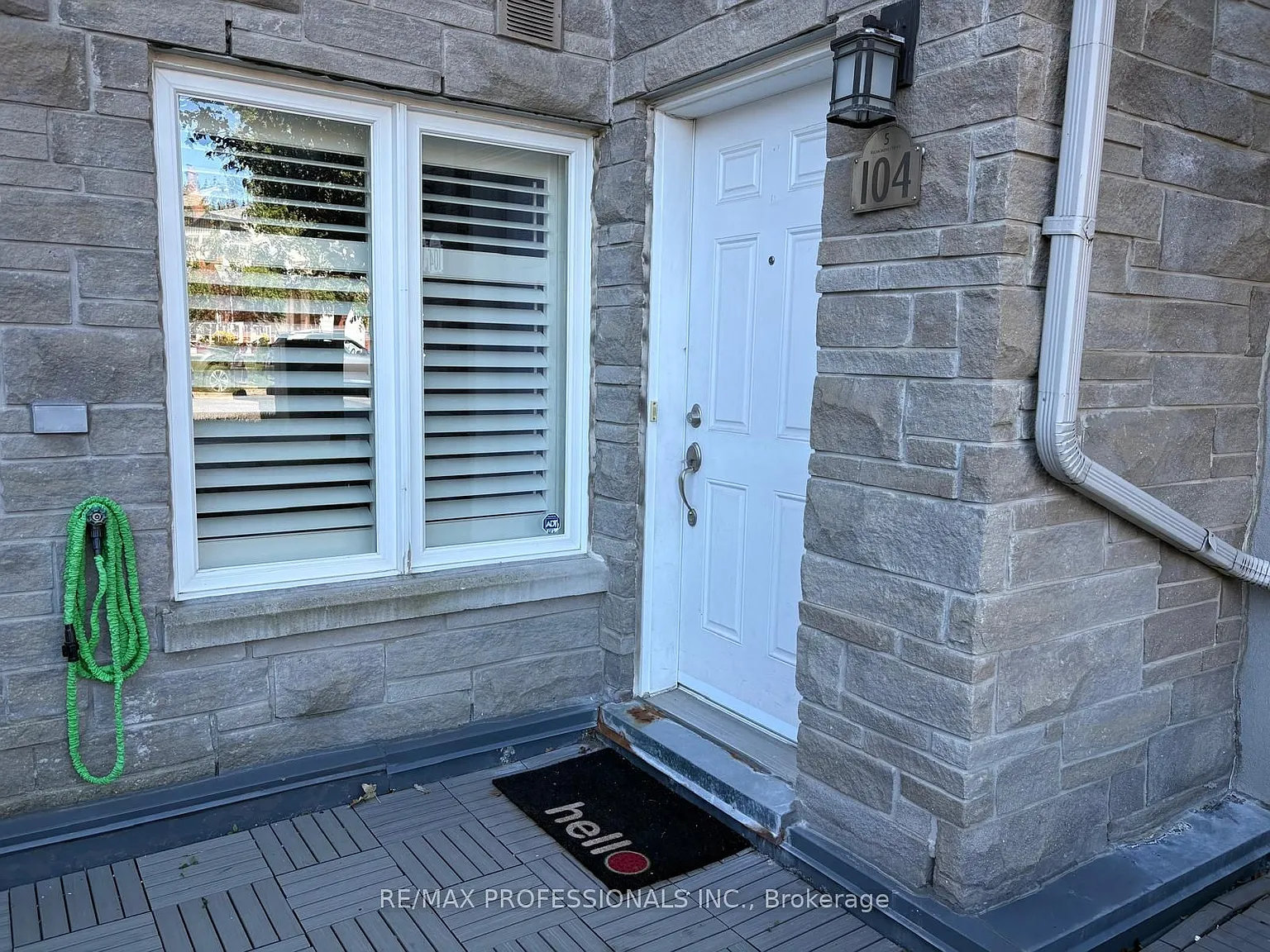 5 Richgrove Dr E — Photo 4
