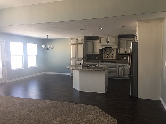 Kitchen and breakfast nook