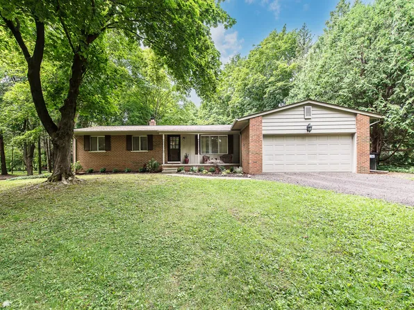 1100 Taylor Rd, Brighton, MI 48114