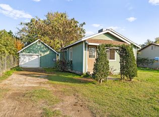 404 S Shasta Avenue, Farmersville, CA 93223