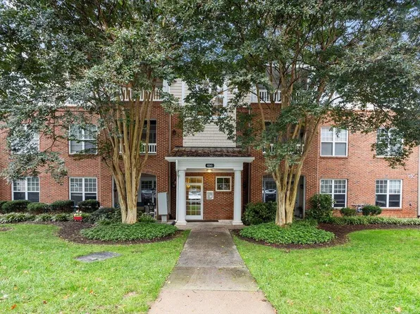 8241 Allyns Landing Way APT 301, Raleigh, NC 27615