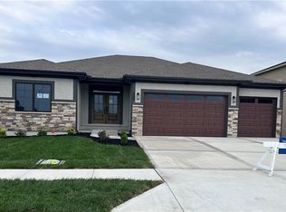 905 Reed Dr, Raymore, MO 64083