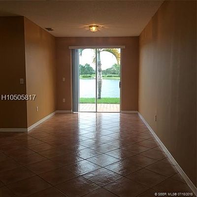 4th image of 16118 NW 21st St