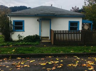 504 NE Spruce Ave, Myrtle Creek, OR 97457