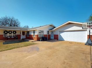 2121 1st St, Woodward, OK 73801