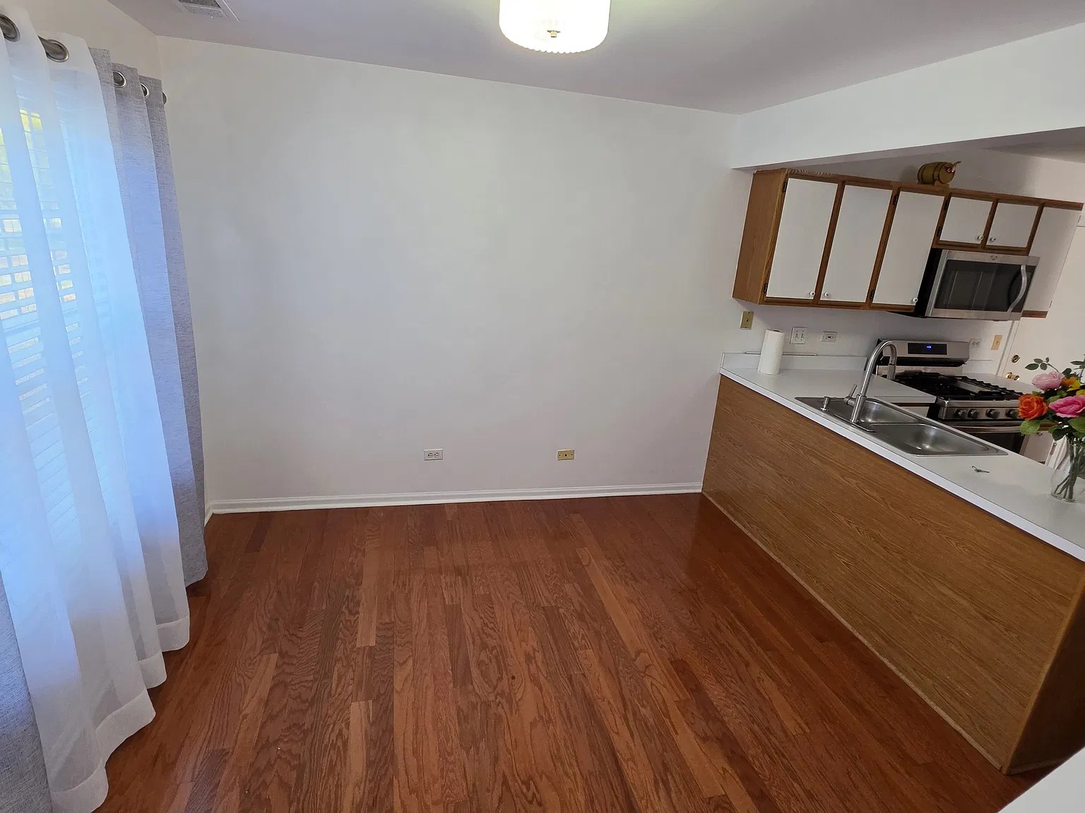 2 bed, 1428 sqft, $2,500 — Photo 3