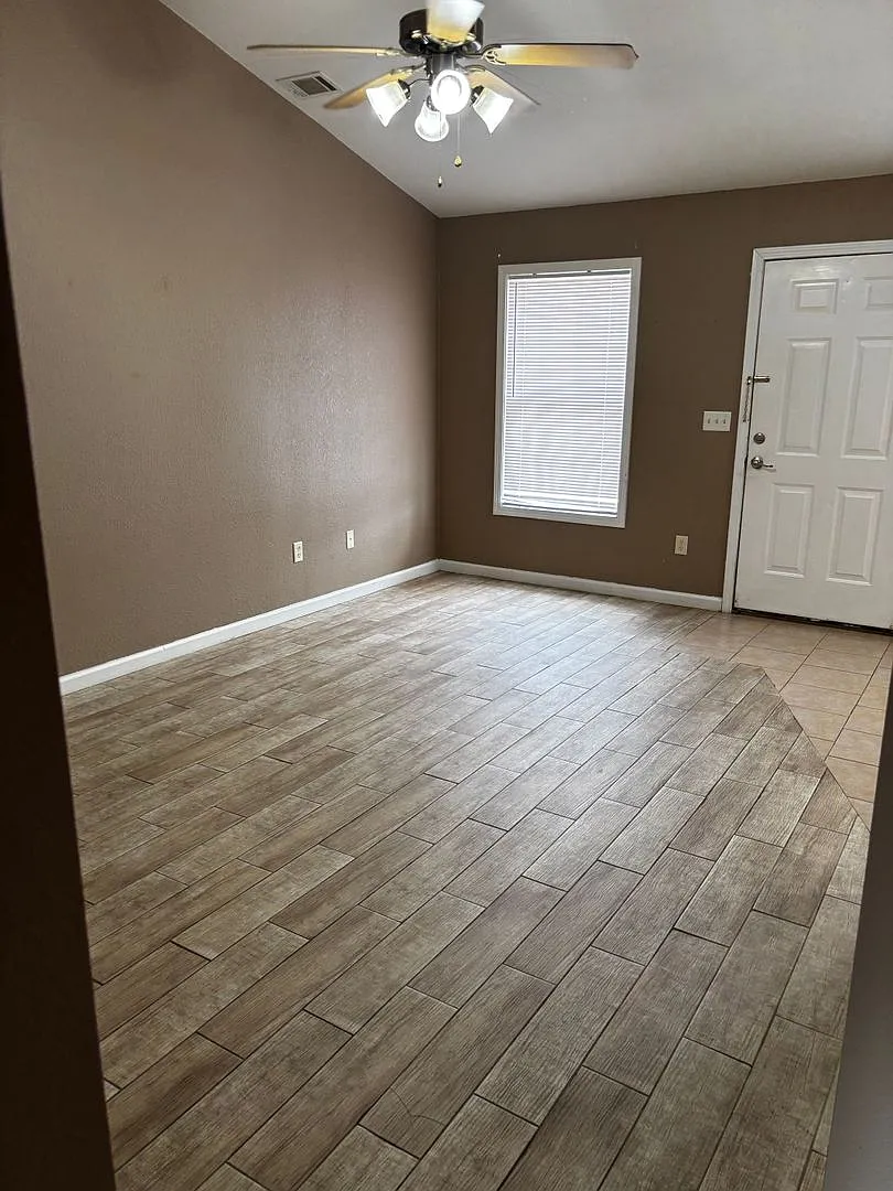 1603 Latourette Drive — Photo 3