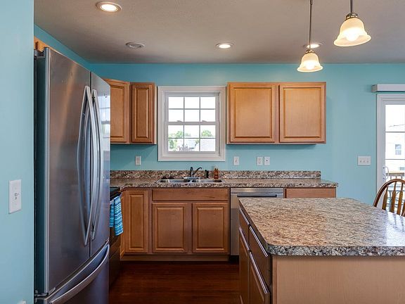 4th image of 3539 Majestic Cir