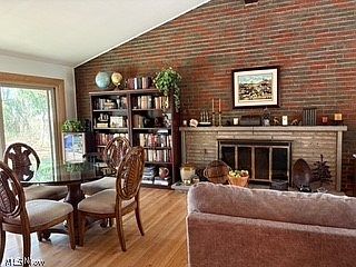 5th image of 3866 Eleanor Dr