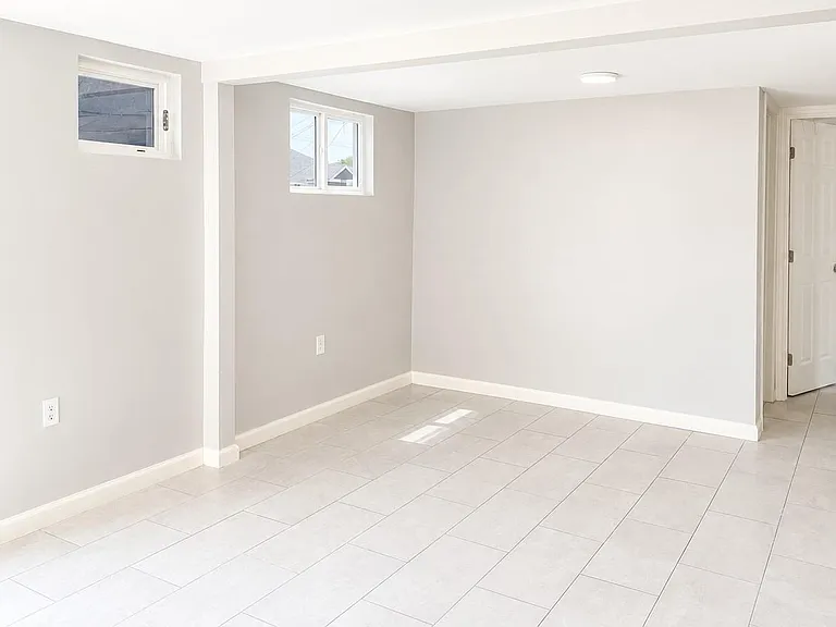 204 S 74th 1/2 St #1 — Photo 2