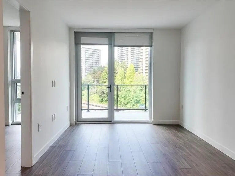 2135 Springer Ave — Photo 6