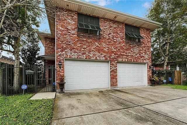 1st image of 111 Metairie Ct