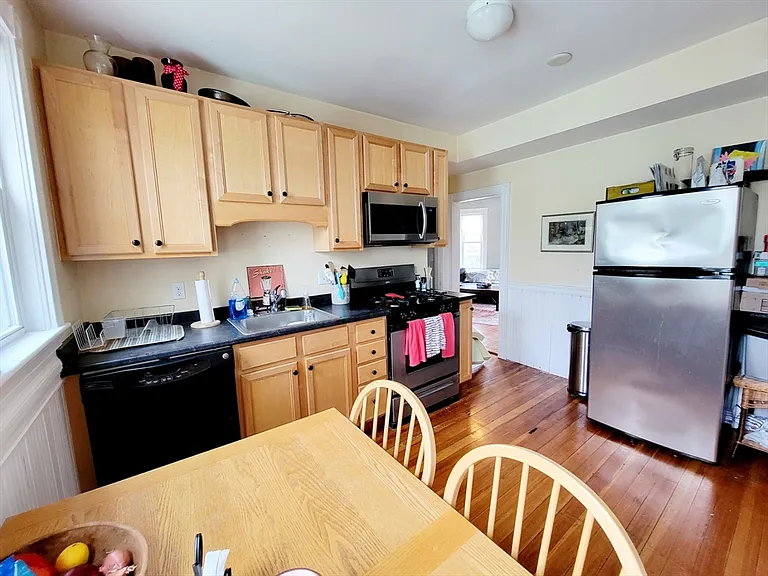 86 Conwell Ave #2 — Photo 1